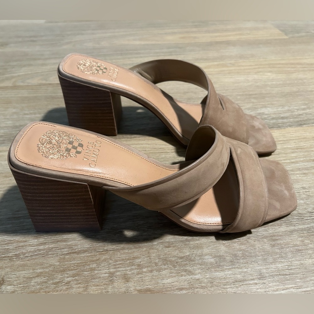 Vince Camuto Women's Brown Mules - Picture 3 of 4